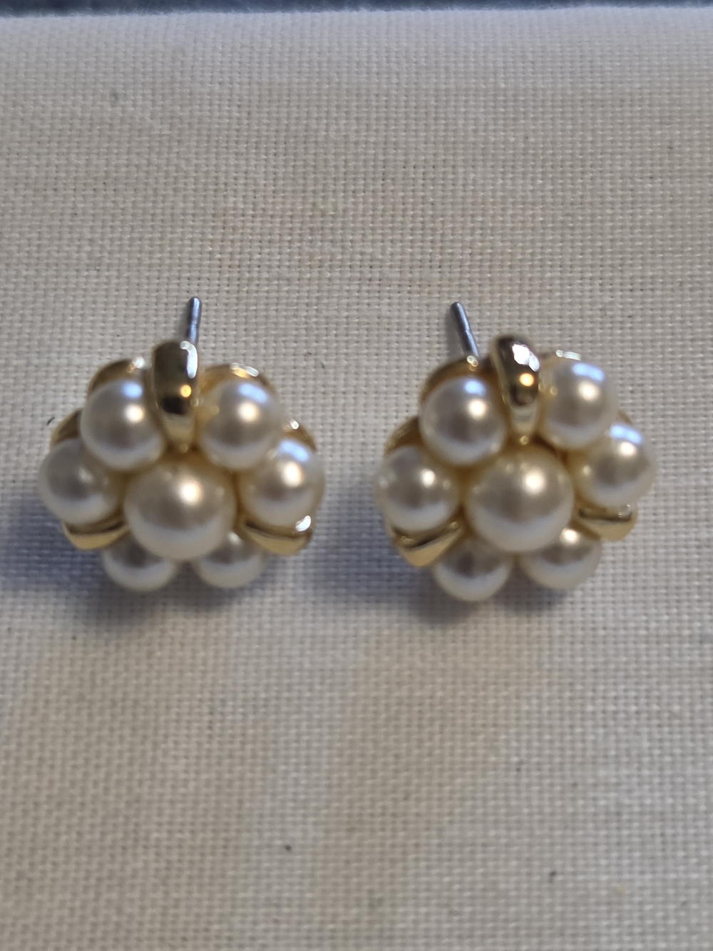 Vtg Napier Gold-Tone Seven Faux Pearl Cluster Post Earrings